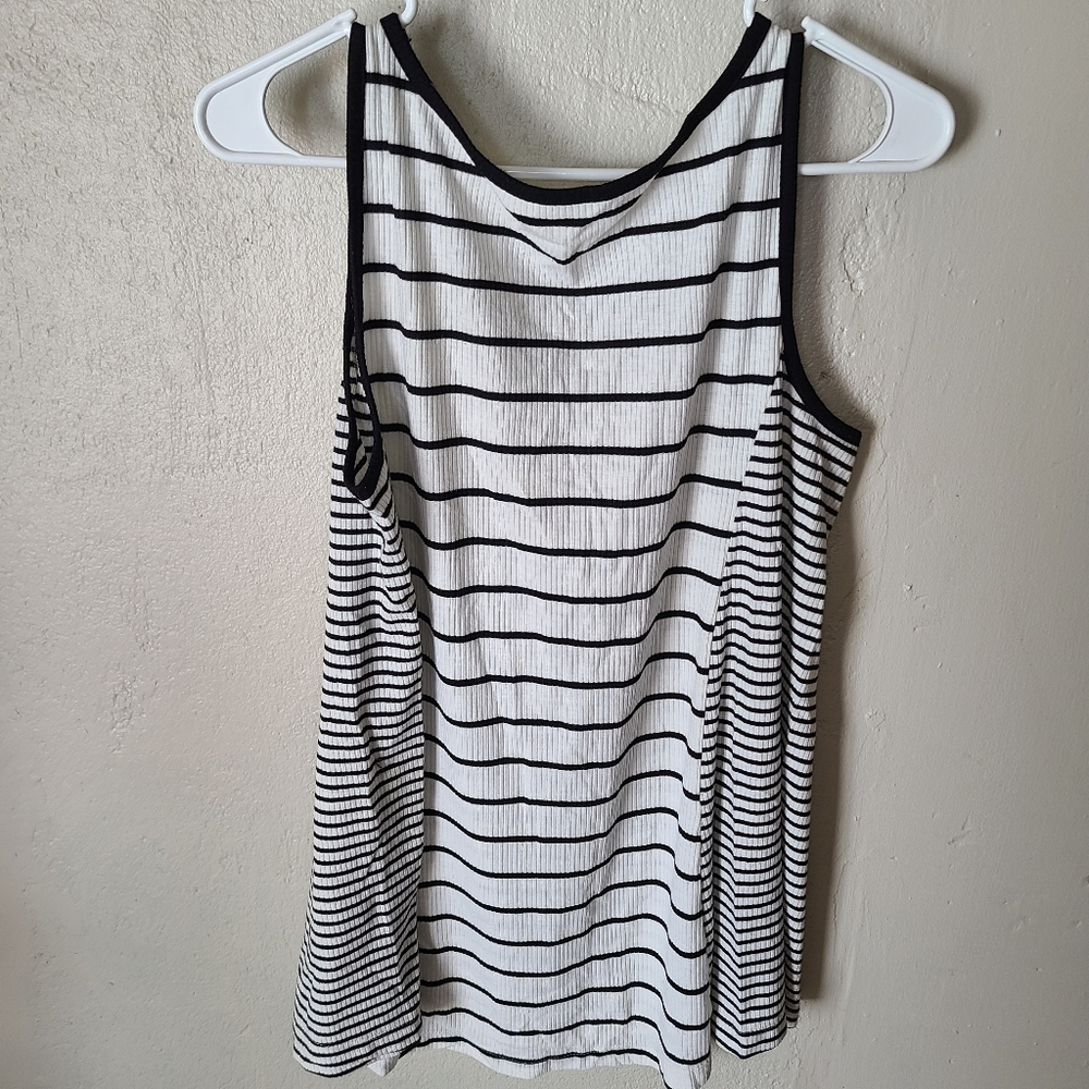 Motherhood Maternity Basic Tops Bundle - image 3